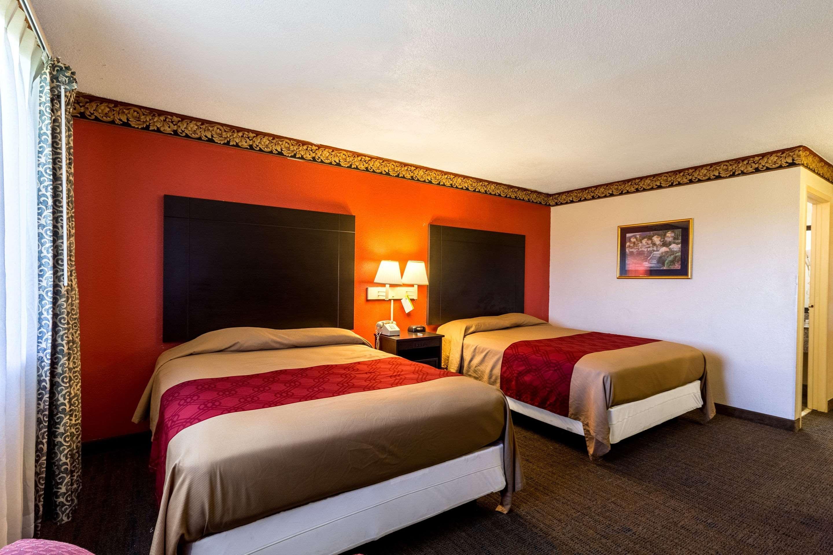 Rodeway Inn San Antonio Lackland Afb - Seaworld Exterior photo