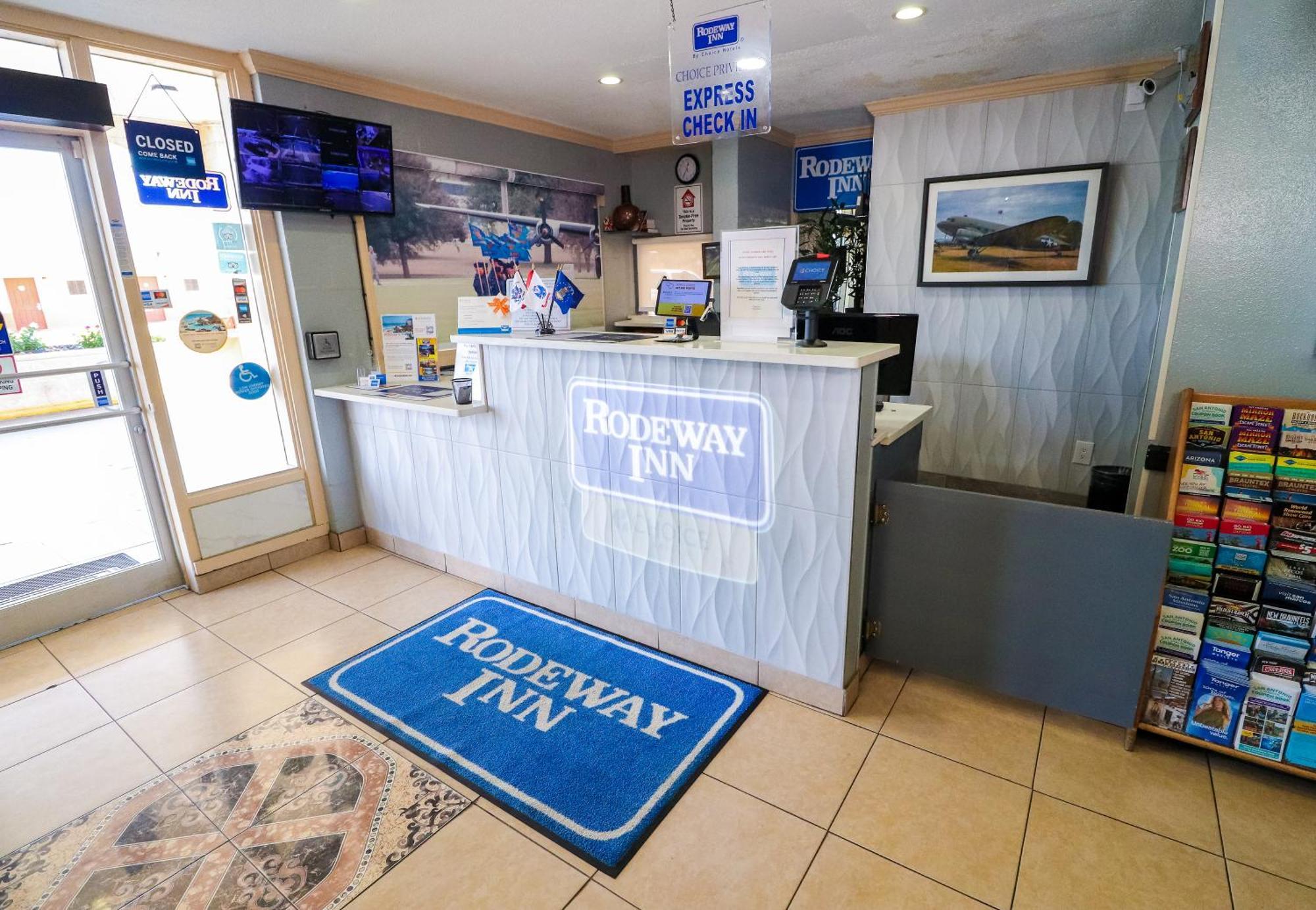 Rodeway Inn San Antonio Lackland Afb - Seaworld Exterior photo